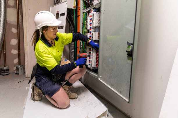 Best Home Electrical Repair  in Country Club Hls, IL