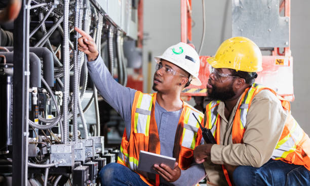 Best Electrical Contractors for Businesses  in Country Club Hls, IL